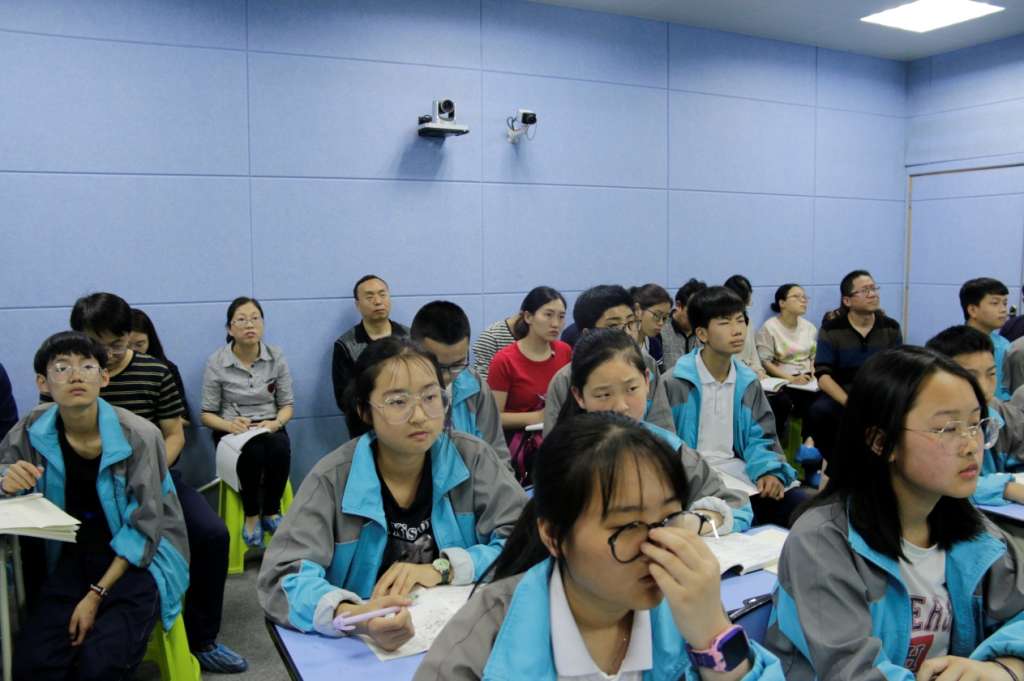 石门小学初中部来校交流 (21)